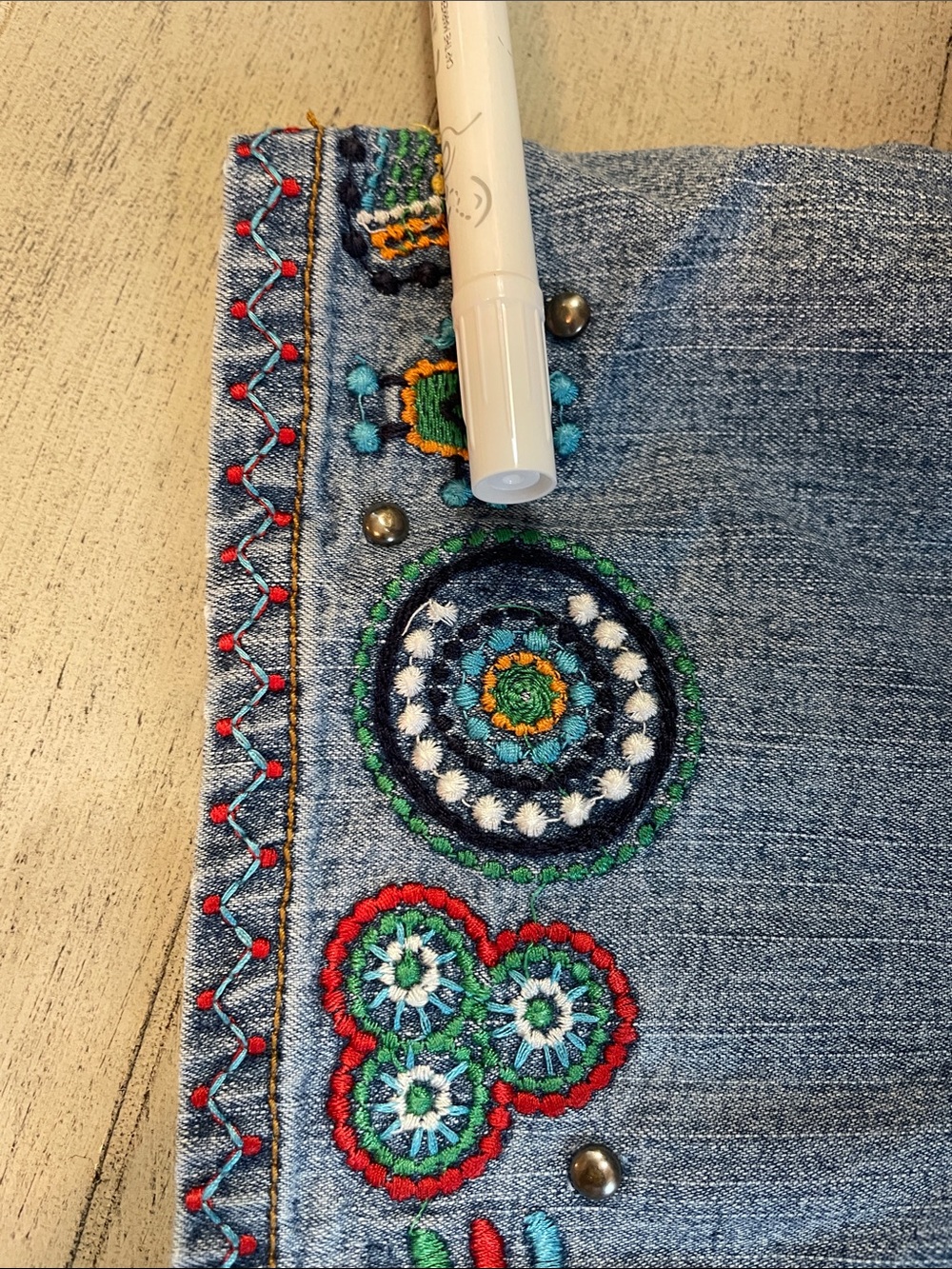 Ruby Rd. Light Blue Cropped Embroidered Hem Jeans - Picture 10 of 10